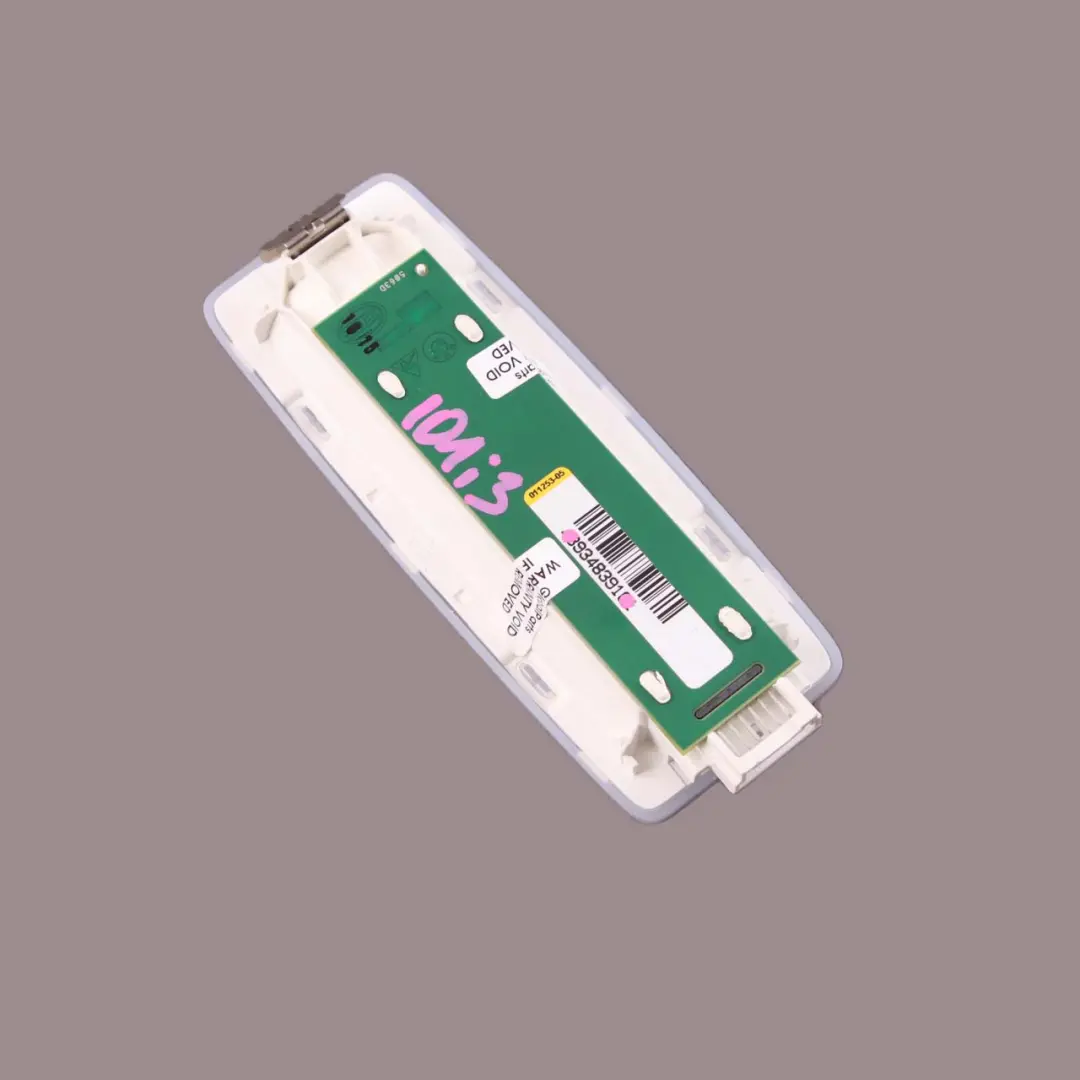 Lampka Wewnętrzna LED Tylna do BMW i3 I01 o numerze 9348391 BMW i3 I01 Lampka Wewnętrzna LED Tylna - SKU 9348391 - Numer Części 9348391