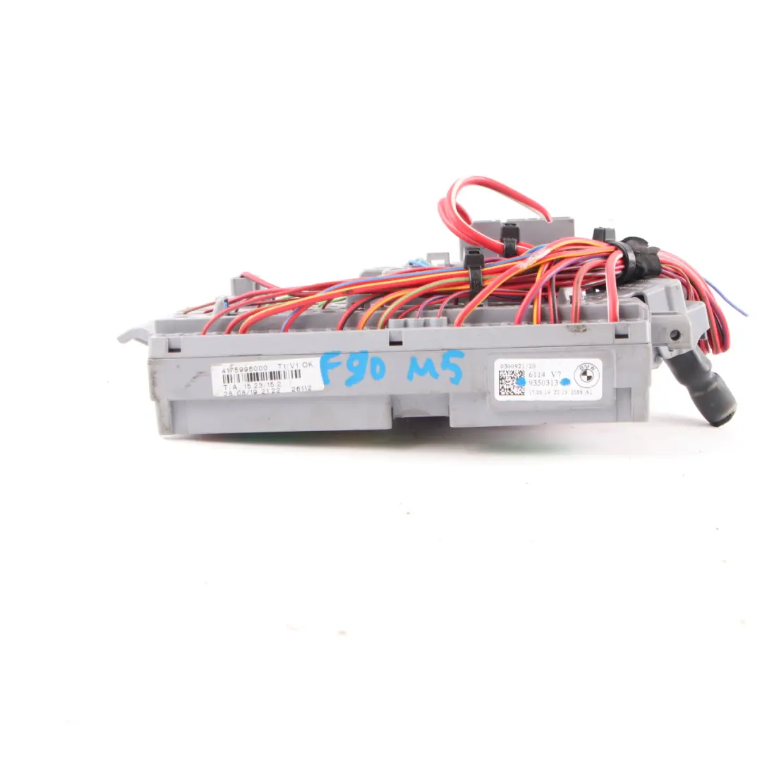 Scatola fusibili BMW F90 G11 G30 Distribuzione 'alimentazione anteriore destra per con numero di parte 9350313 Scatola fusibili BMW F90 G11 G30 Distribuzione 'alimentazione anteriore destra - SKU 9350313 - Numero di parte 9350313