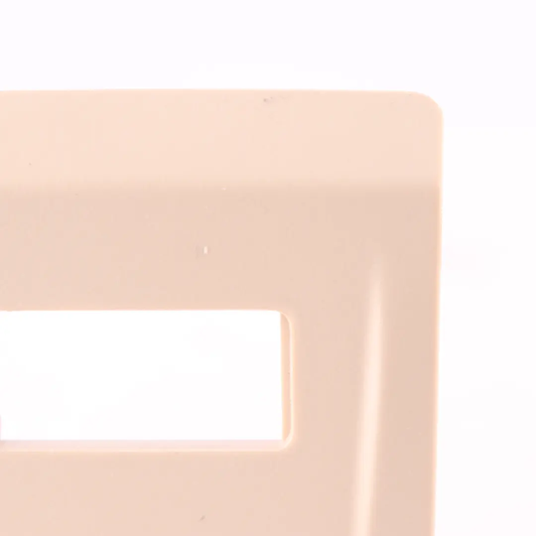USB Plug Socket Connector Cover Trim Panel Canberra Beige 9284253 to BMW F45 F46 with Part number 9350600 BMW F45 F46 USB Plug Socket Connector Cover Trim Panel Canberra Beige 9284253 - SKU 9350600 - Part number 9350600