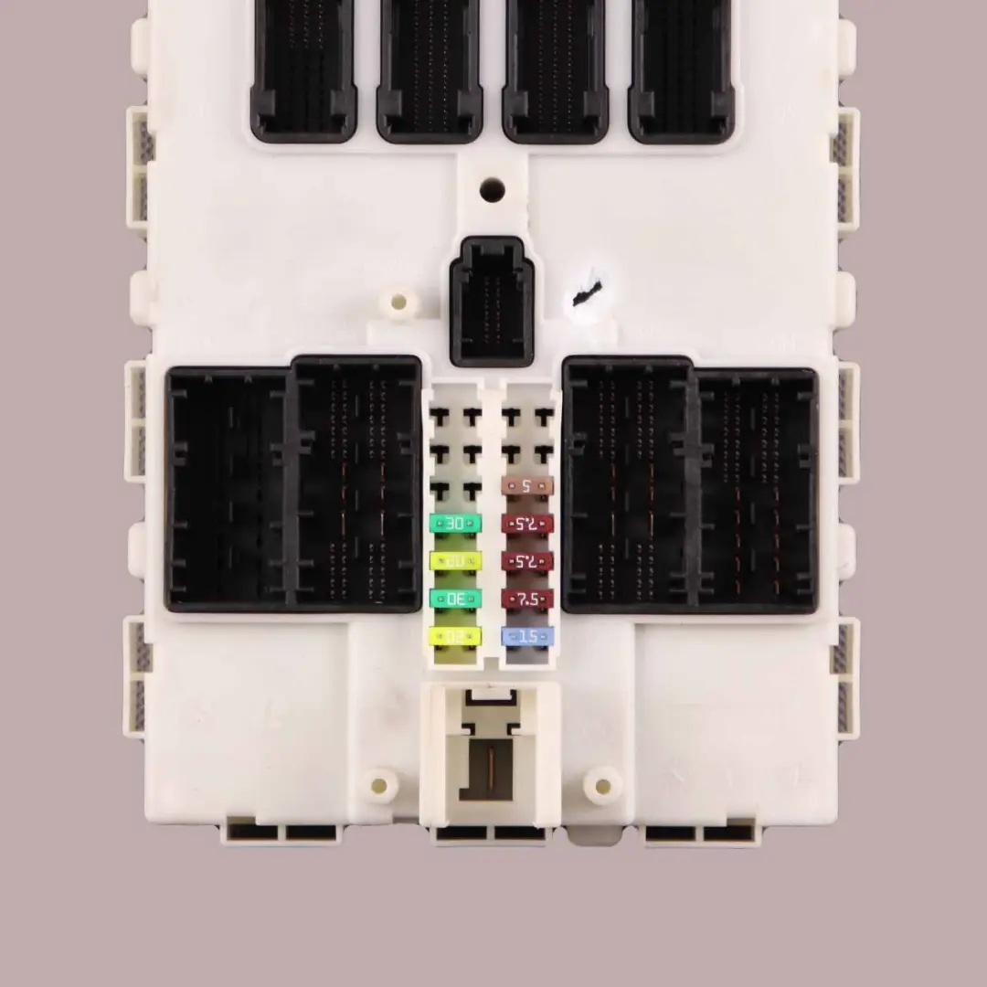  FEM Module BMW F20 F22 F30 F32 ECU Control Unit Fuse Box - SKU 9352861-1 - Part number 9352861