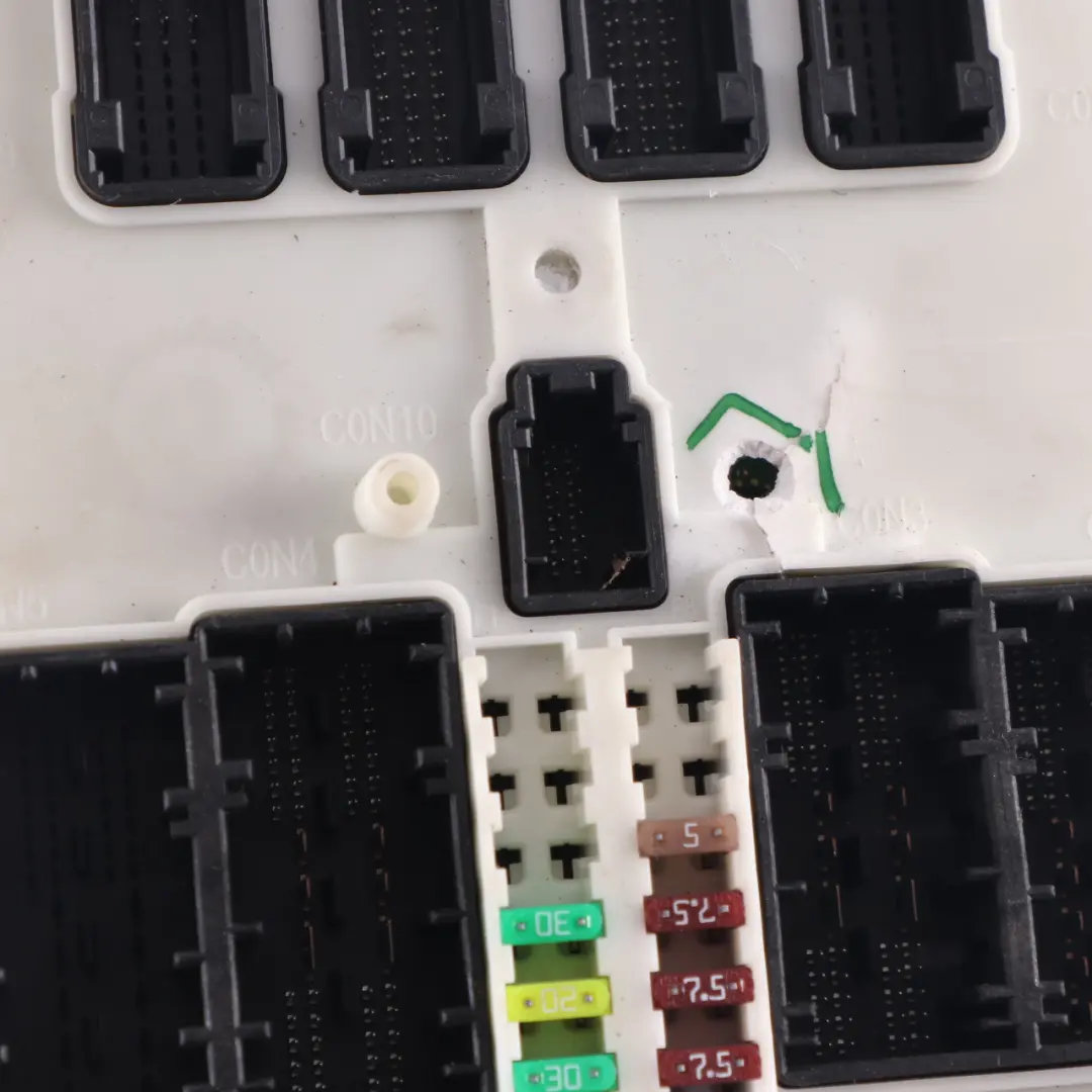 ECU Boîte fusibles l'unité contrôle Module FEM pour BMW F20 F21 F22 F30 F32 à propos du numéro de pièce 9352864 BMW F20 F21 F22 F30 F32 ECU Boîte fusibles l'unité contrôle Module FEM - SKU 9352864-1 - Numéro de pièce 9352864
