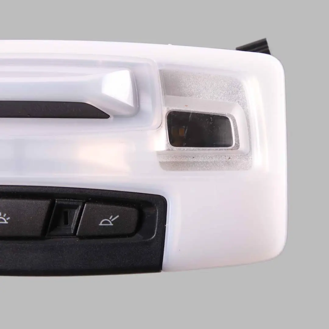 Lampka Podsufitki Oświetlenie Wnętrza Przód do BMW X1 F48 X2 F39 F45 o numerze 9355400 BMW X1 F48 X2 F39 F45 Lampka Podsufitki Oświetlenie Wnętrza Przód - SKU 9355400 - Numer Części 9355400