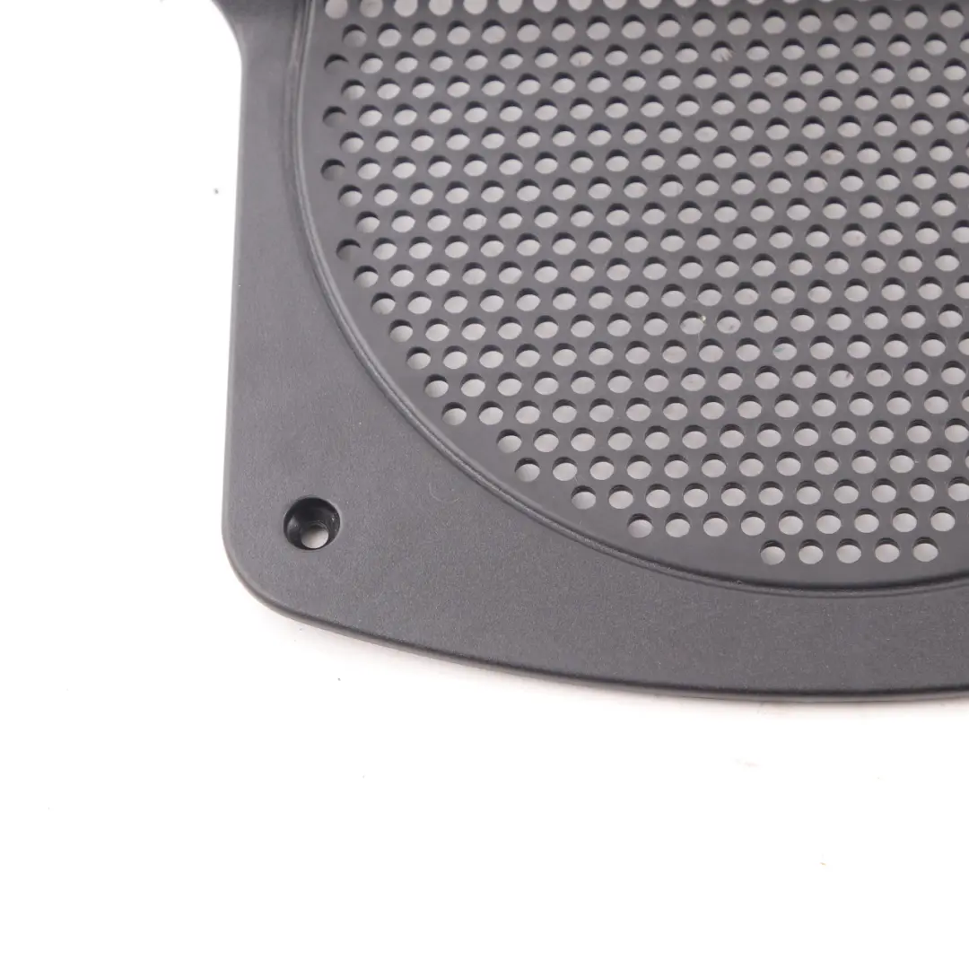 Cache Haut parleur BMW G30 G31 haut parleur graves avant gauche droite pour à propos du numéro de pièce 9355524 Cache Haut parleur BMW G30 G31 haut parleur graves avant gauche droite - SKU 9355524 - Numéro de pièce 9355524