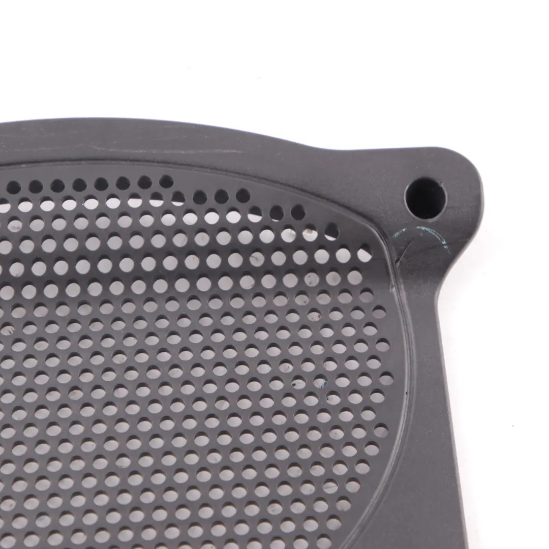 Copertura altoparlante BMW G30 G31 centrale anteriore sinistro destro per con numero di parte 9355524 Copertura altoparlante BMW G30 G31 centrale anteriore sinistro destro - SKU 9355524 - Numero di parte 9355524