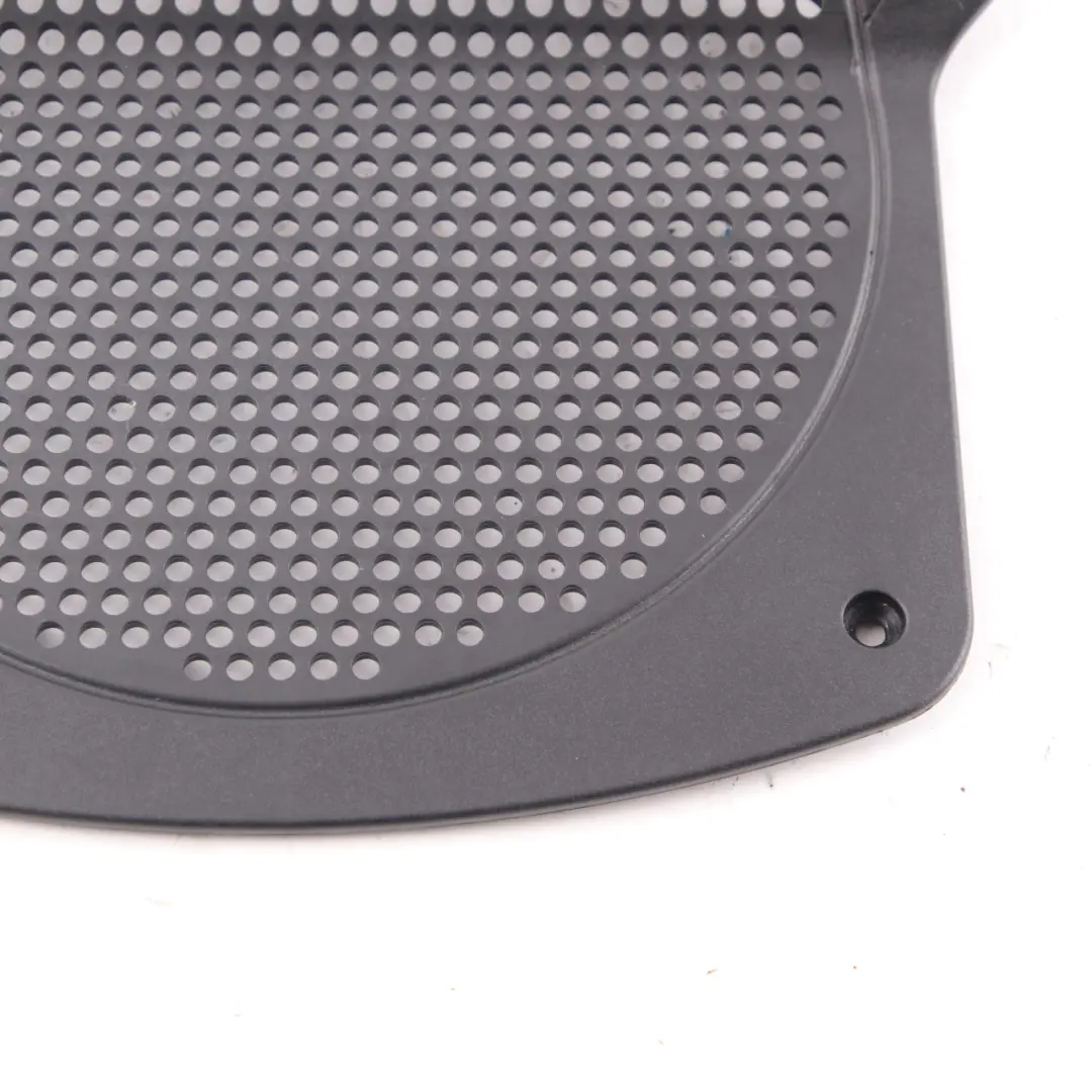 Cache Haut parleur BMW G30 G31 haut parleur graves avant gauche droite pour à propos du numéro de pièce 9355524 Cache Haut parleur BMW G30 G31 haut parleur graves avant gauche droite - SKU 9355524 - Numéro de pièce 9355524