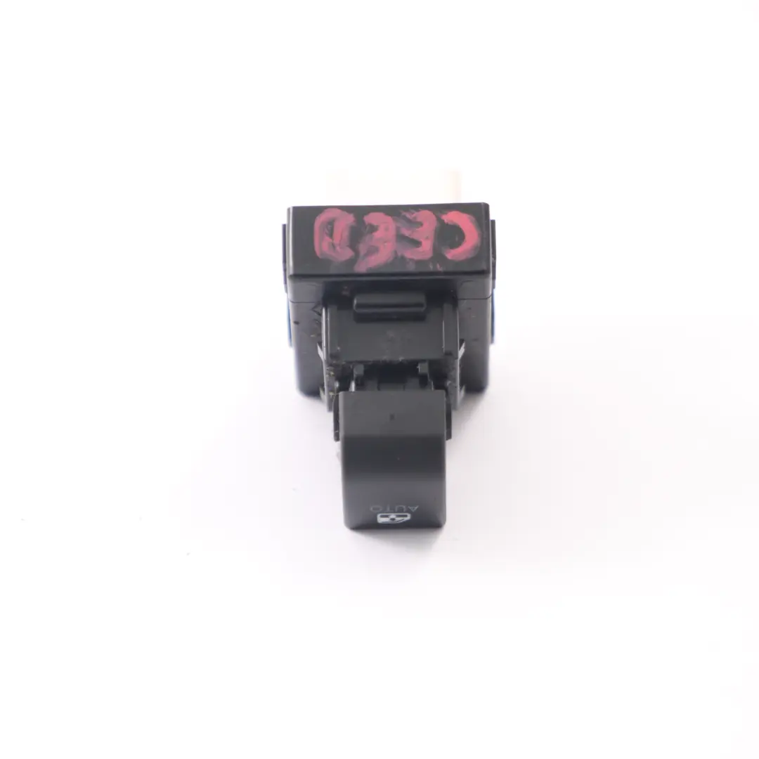 Interrupteur de lève-vitre électrique Bouton de commande pour Kia Ceed 1 à propos du numéro de pièce 93575-1H100 Kia Ceed 1 Interrupteur de lève-vitre électrique Bouton de commande - SKU 93575-1H100 - Numéro de pièce 93575-1H100