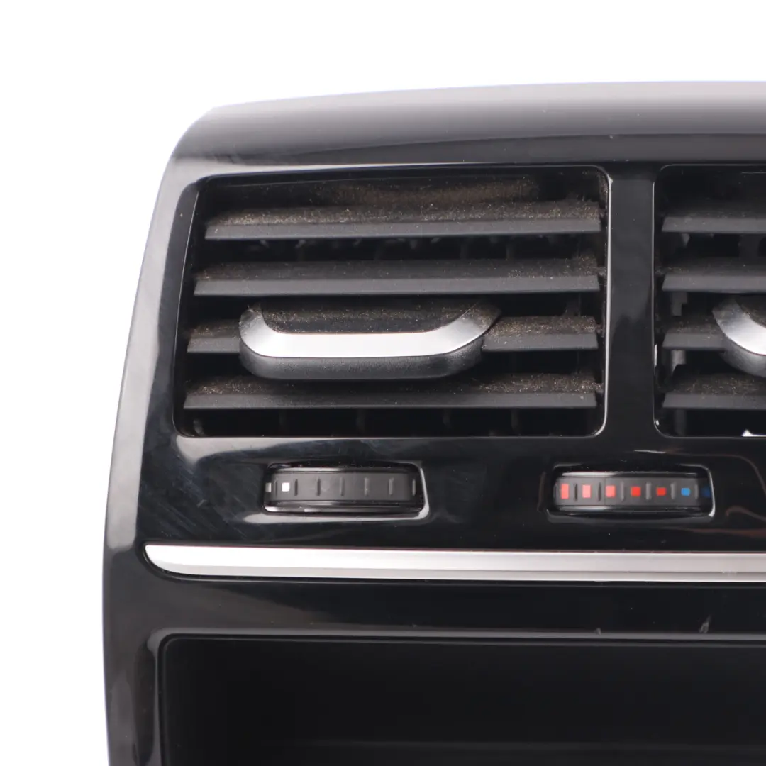Grille d'aération BMW G30 G31 G32 GT Console centrale arrière pour à propos du numéro de pièce 9357865 Grille d'aération BMW G30 G31 G32 GT Console centrale arrière - SKU 9357865 - Numéro de pièce 9357865