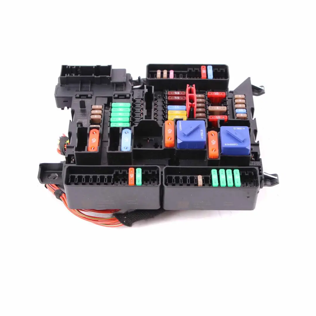 Boîte À Fusibles De Distribution Arrière pour BMW F40 F48 Mini F56 à propos du numéro de pièce 9360501 BMW F40 F48 Mini F56 Boîte À Fusibles De Distribution Arrière - SKU 9360501-2 - Numéro de pièce 9360501