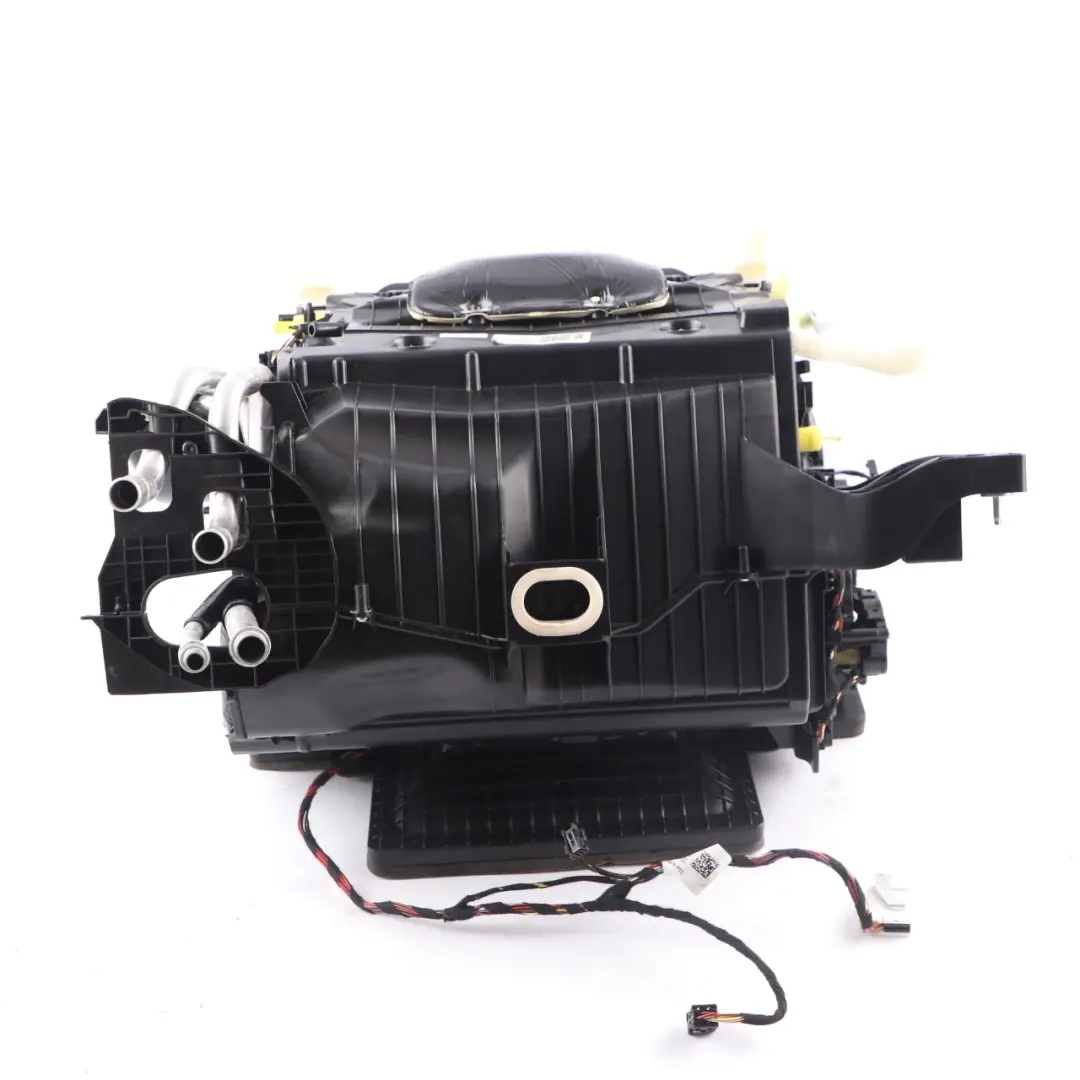 Heater Matrix BMW G11 G30 G31 F90 M5 Air Conditioning A/C Unit Housing to with Part number 9361729 Heater Matrix BMW G11 G30 G31 F90 M5 Air Conditioning A/C Unit Housing - SKU 9361729 - Part number 9361729