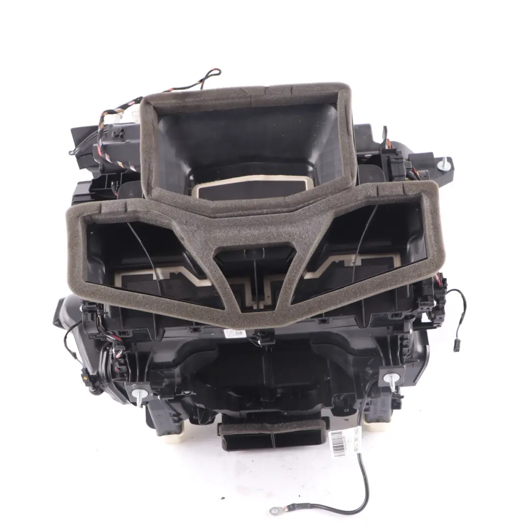 Heater Matrix BMW G11 G30 G31 F90 M5 Air Conditioning A/C Unit Housing to with Part number 9361729 Heater Matrix BMW G11 G30 G31 F90 M5 Air Conditioning A/C Unit Housing - SKU 9361729 - Part number 9361729