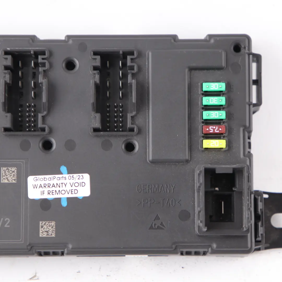Unidad Control Eléctrico Carrocería Módulo REM V2 para BMW F20 F30 F31 F34 con número de pieza 9362395 BMW F20 F30 F31 F34 Unidad Control Eléctrico Carrocería Módulo REM V2 - SKU 9362395 - Número de pieza 9362395