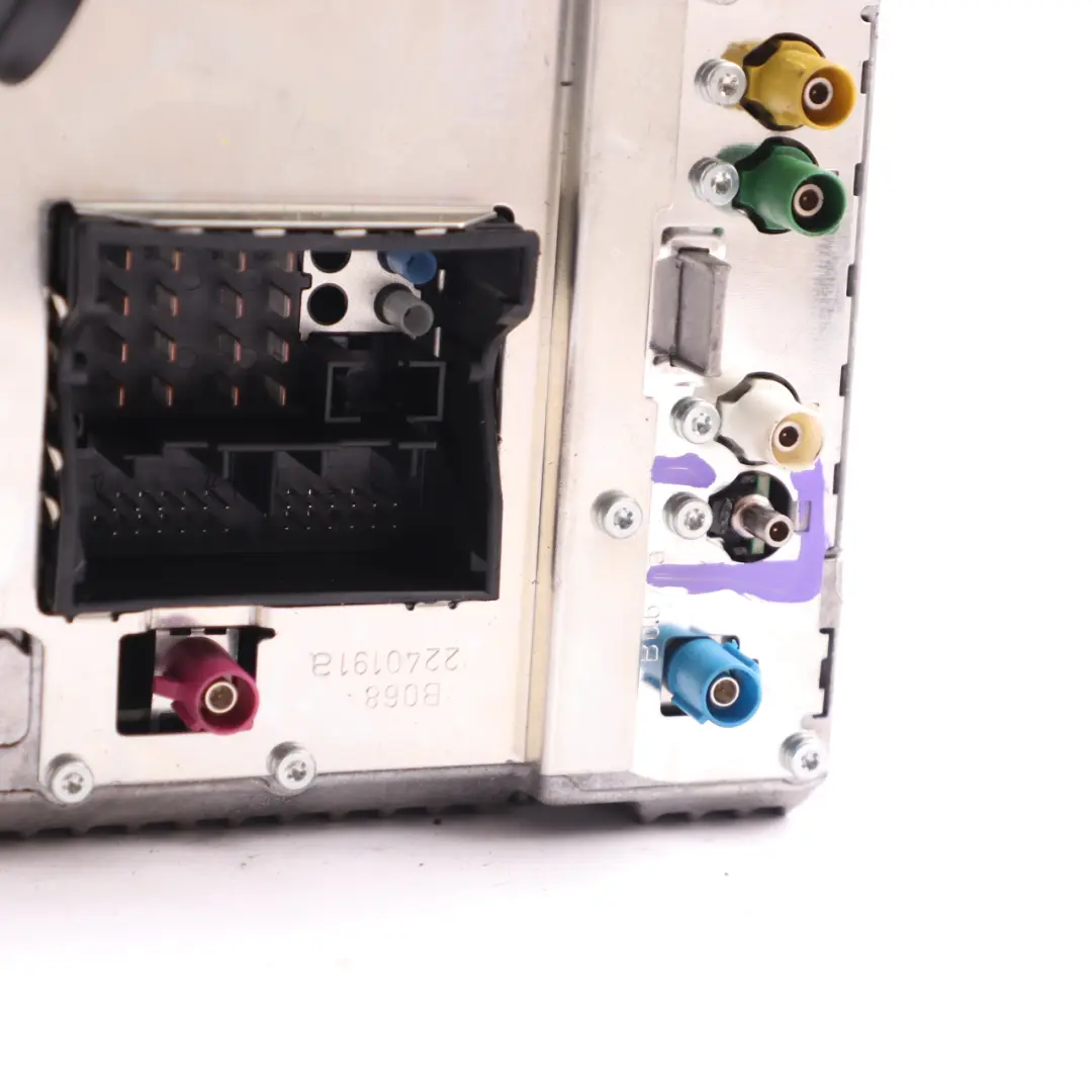 Radio Nawigacja do Mini Cooper F55 F56 o numerze 9365758 Mini Cooper F55 F56 Radio Nawigacja - SKU 9365758-1 - Numer Części 9365758