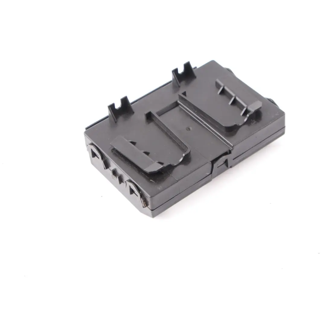 Control Unit Module ECU Valeo to BMW i3 I01 with Part number 9367477 BMW i3 I01 Control Unit Module ECU Valeo - SKU 9367477 - Part number 9367477