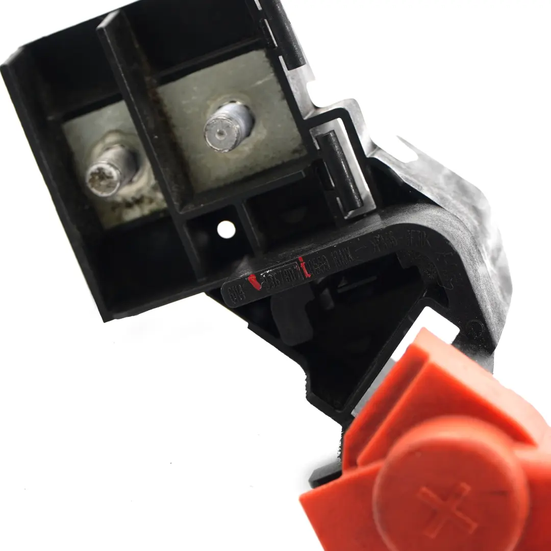 Batería B Compartimento Motor Punto Terminal Positivo para BMW X5 F15 con número de pieza 9367807 BMW X5 F15 Batería B Compartimento Motor Punto Terminal Positivo - SKU 9367807 - Número de pieza 9367807