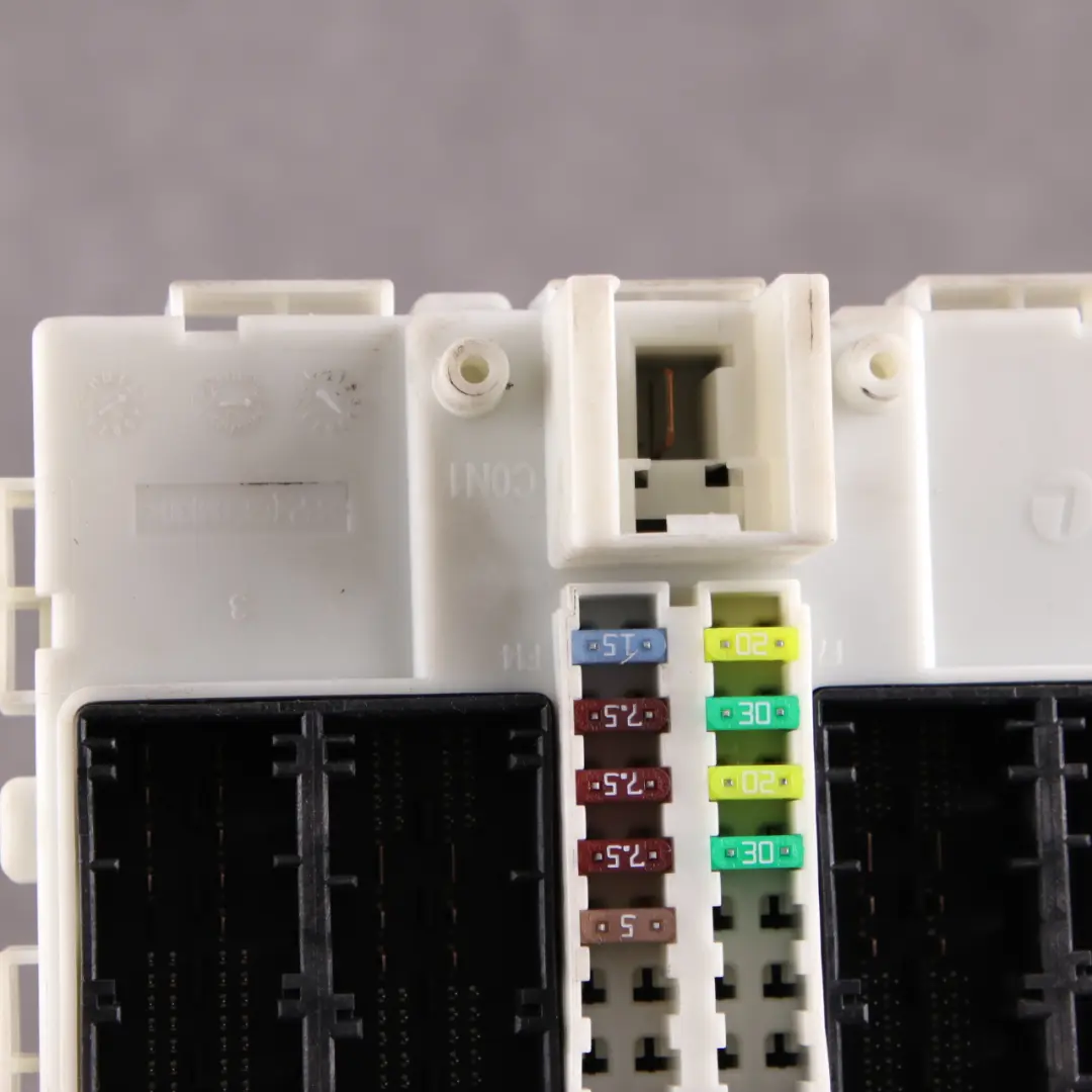  Modulo FEM BMW F20 F21 F22 F30 F32 Unità controllo ECU Scatola fusibili - SKU 9381104 - Numero di parte 9381104