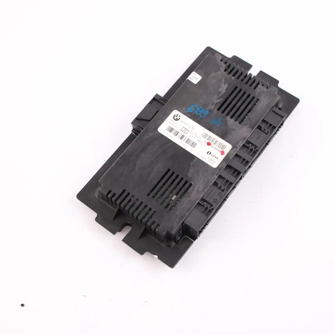 Footwell Light Control Unit Module ECU LED XE Lear FRM3R PL2 to BMW Z4 E89 with Part number 9383048 BMW Z4 E89 Footwell Light Control Unit Module ECU LED XE Lear FRM3R PL2 - SKU 9383048 - Part number 9383048