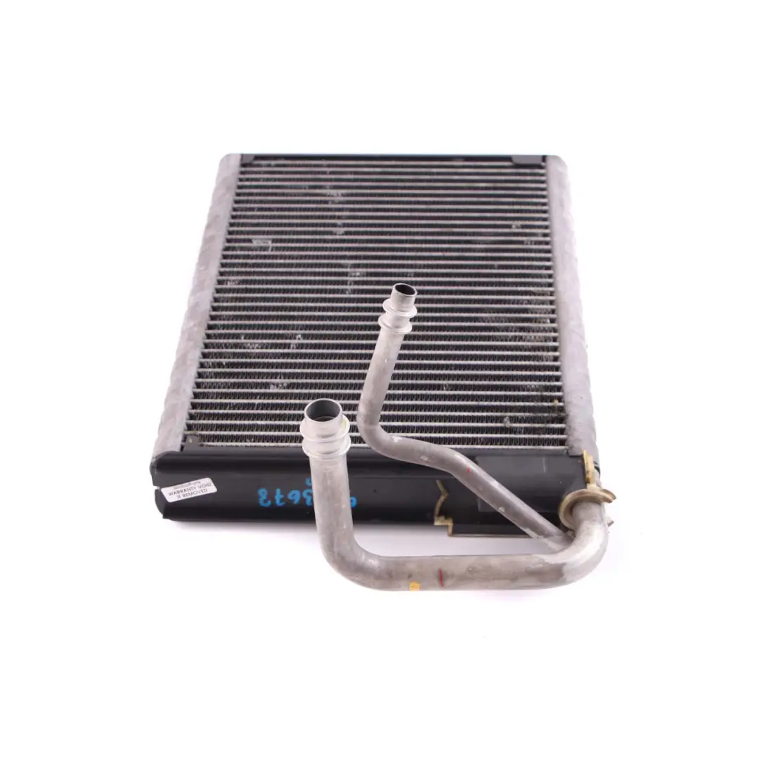 Condizionata Riscaldatore Evaporatore Radiatore per BMW F01 F10 F11 F12 Aria con numero di parte 9383678 BMW F01 F10 F11 F12 Aria Condizionata Riscaldatore Evaporatore Radiatore - SKU 9383678 - Numero di parte 9383678