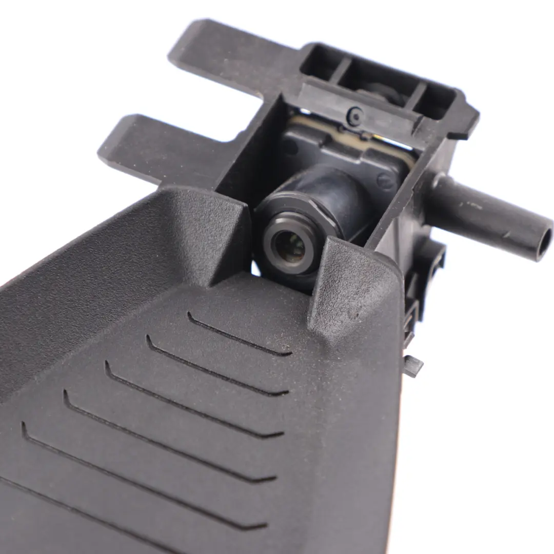 Kamera Sensor Kafas Przednia Przód do BMW F46 o numerze 9384687 BMW F46 Kamera Sensor Kafas Przednia Przód - SKU 9384687 - Numer Części 9384687