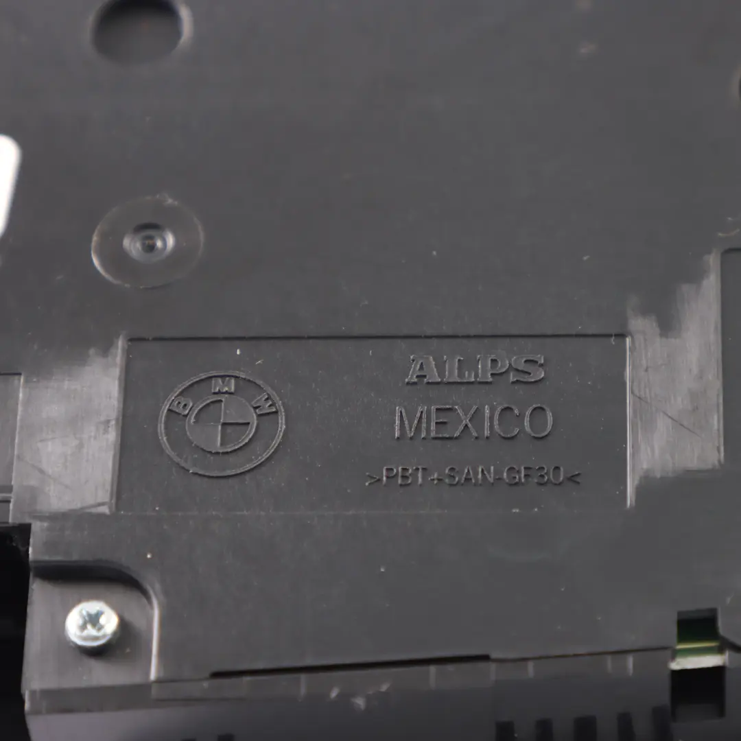 BMW G30 G31 G32 Panel ajuste asiento deportivo delantero derecho - SKU 9384908 - Número de pieza 9384908