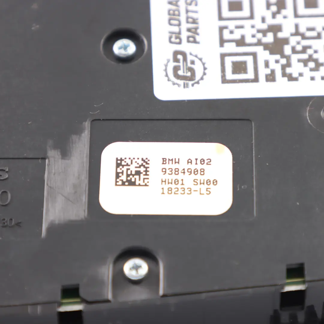 Panel ajuste asiento deportivo delantero derecho para BMW G30 G31 G32 con número de pieza 9384908 BMW G30 G31 G32 Panel ajuste asiento deportivo delantero derecho - SKU 9384908 - Número de pieza 9384908