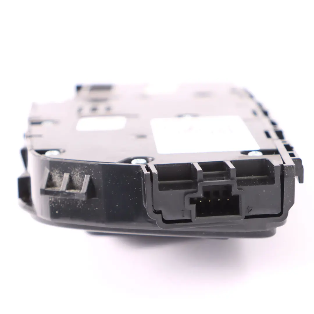 Pannello regolazione sedili anteriori sportivi destra per BMW G30 G31 G32 con numero di parte 9384908 BMW G30 G31 G32 Pannello regolazione sedili anteriori sportivi destra - SKU 9384908 - Numero di parte 9384908