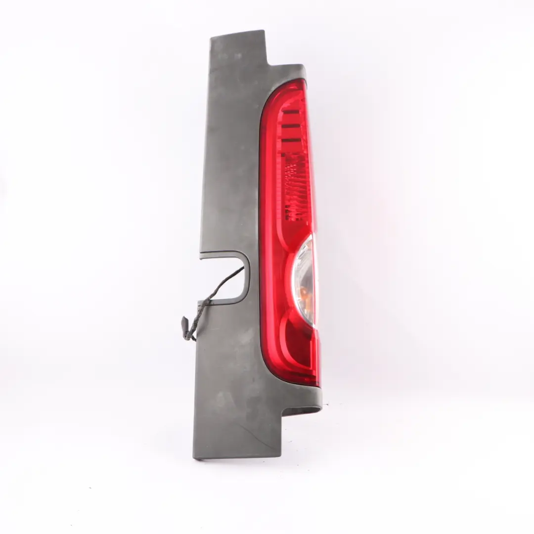 Rückleuchte Renault Trafic Opel Vivaro Rechts Rück licht 8200415251 für mit Teilenummer 93857722 Rückleuchte Renault Trafic Opel Vivaro Rechts Rück licht 8200415251 - SKU 93857722 - Teilenummer 93857722