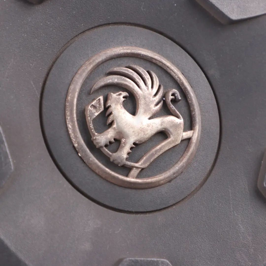 Cap Vauxhall Vivaro A Wheel Hub Cover Emblem Trim Panel to Wheel with Part number 93863910 Wheel Cap Vauxhall Vivaro A Wheel Hub Cover Emblem Trim Panel - SKU 93863910 - Part number 93863910