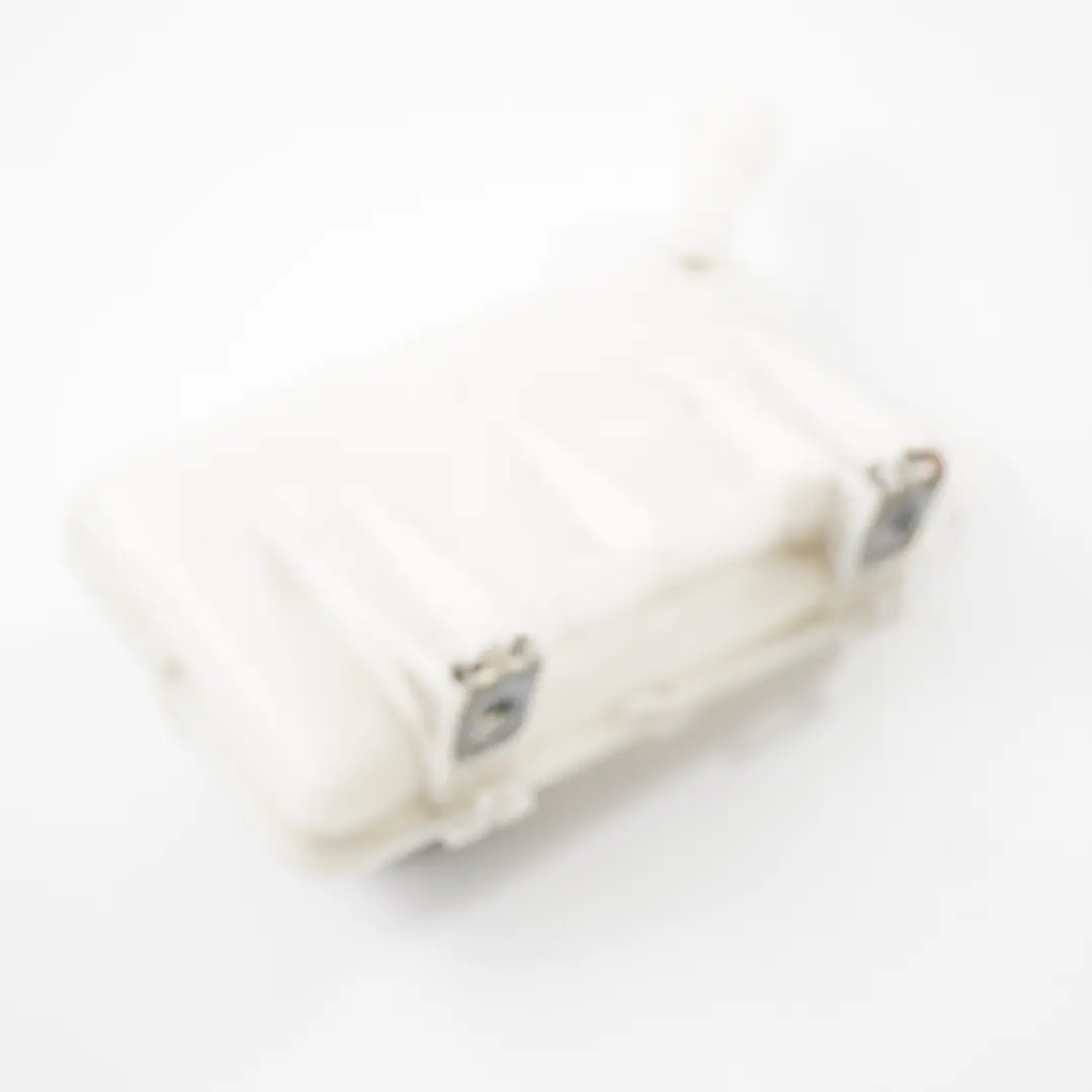 Bouchon du réservoir d'expansion du liquide frein DOT 4 pour Opel Vivaro B Renault à propos du numéro de pièce 93866108 Opel Vivaro B Renault Bouchon du réservoir d'expansion du liquide frein DOT 4 - SKU 93866108 - Numéro de pièce 93866108