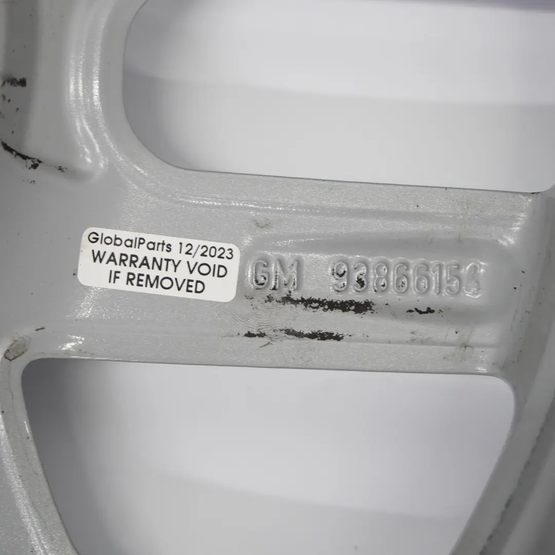 Renault Trafic 3 Silver Cerchio in lega 17" ET:50 6J - SKU 93866154-1 - Numero di parte 93866154