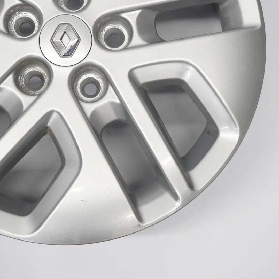 Cerchio in lega 17" ET:50 6J per Renault Trafic 3 Silver con numero di parte 93866154 Renault Trafic 3 Silver Cerchio in lega 17" ET:50 6J - SKU 93866154-1 - Numero di parte 93866154