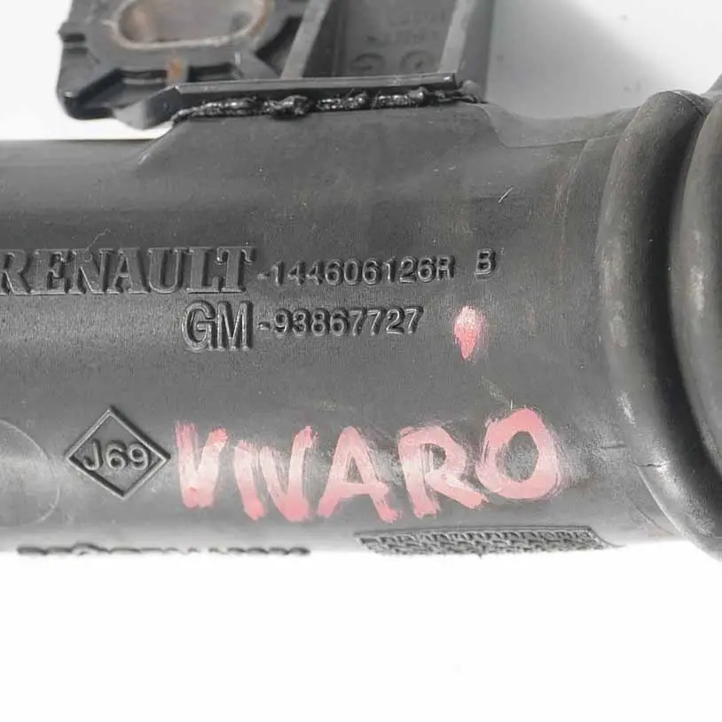 Tuyau admission air turbo d'admission d'air pour Opel Vivaro Renault Trafic à propos du numéro de pièce 93867727 Opel Vivaro Renault Trafic Tuyau admission air turbo d'admission d'air - SKU 93867727 - Numéro de pièce 93867727