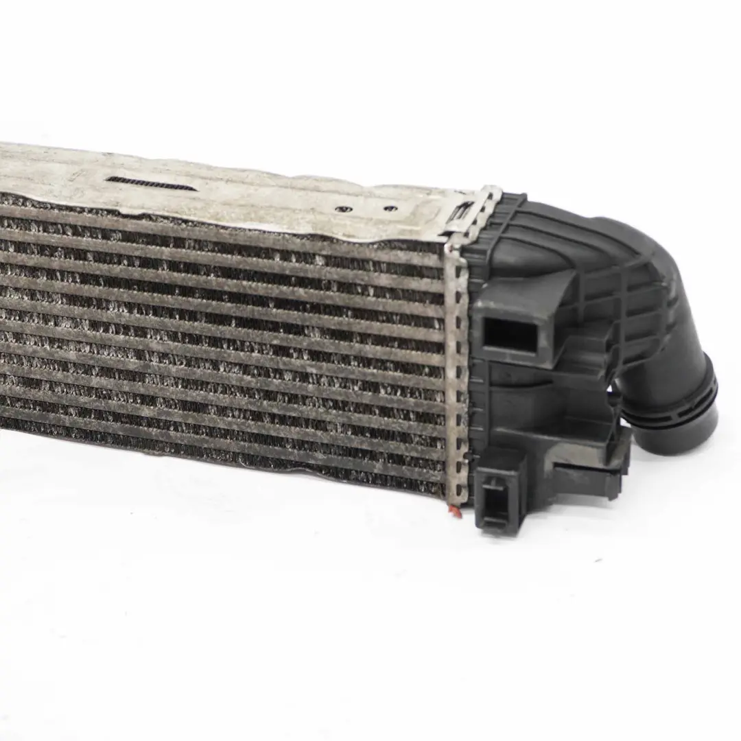 Radiatore sovralimentazione intercooler per Renault Trafic 3 Opel Vivaro B con numero di parte 93868350 Renault Trafic 3 Opel Vivaro B Radiatore sovralimentazione intercooler - SKU 93868350 - Numero di parte 93868350