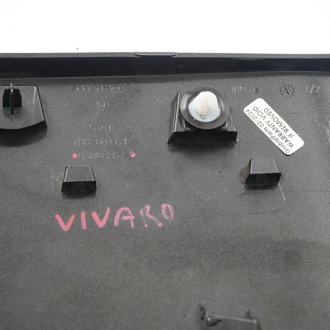 Renault Trafic 3 Vivaro B Couvercle trappe remplissage carburant - SKU 93868857 - Numéro de pièce 93868857