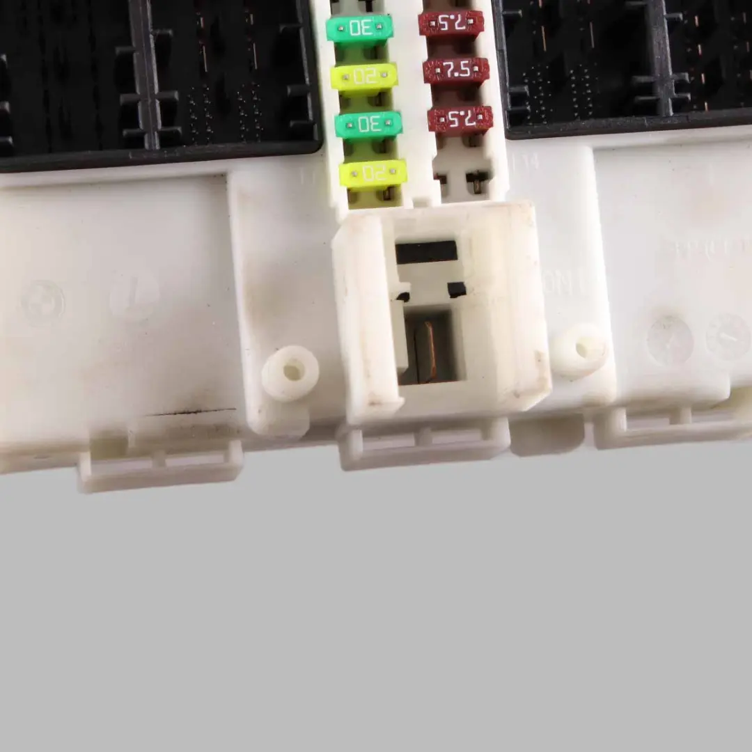 Module Control Unit FEM ECU LR01 to BMW F20 F21 F22 F30 F31 F32 F36 with Part number 9387265 BMW F20 F21 F22 F30 F31 F32 F36 Module Control Unit FEM ECU LR01 - SKU 9387265-1 - Part number 9387265