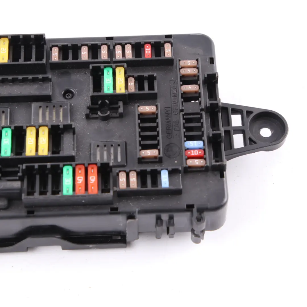 Skrzynka Bezpieczników do BMW F36 o numerze 9389070 BMW F36 Skrzynka Bezpieczników - SKU 9389070-1 - Numer Części 9389070