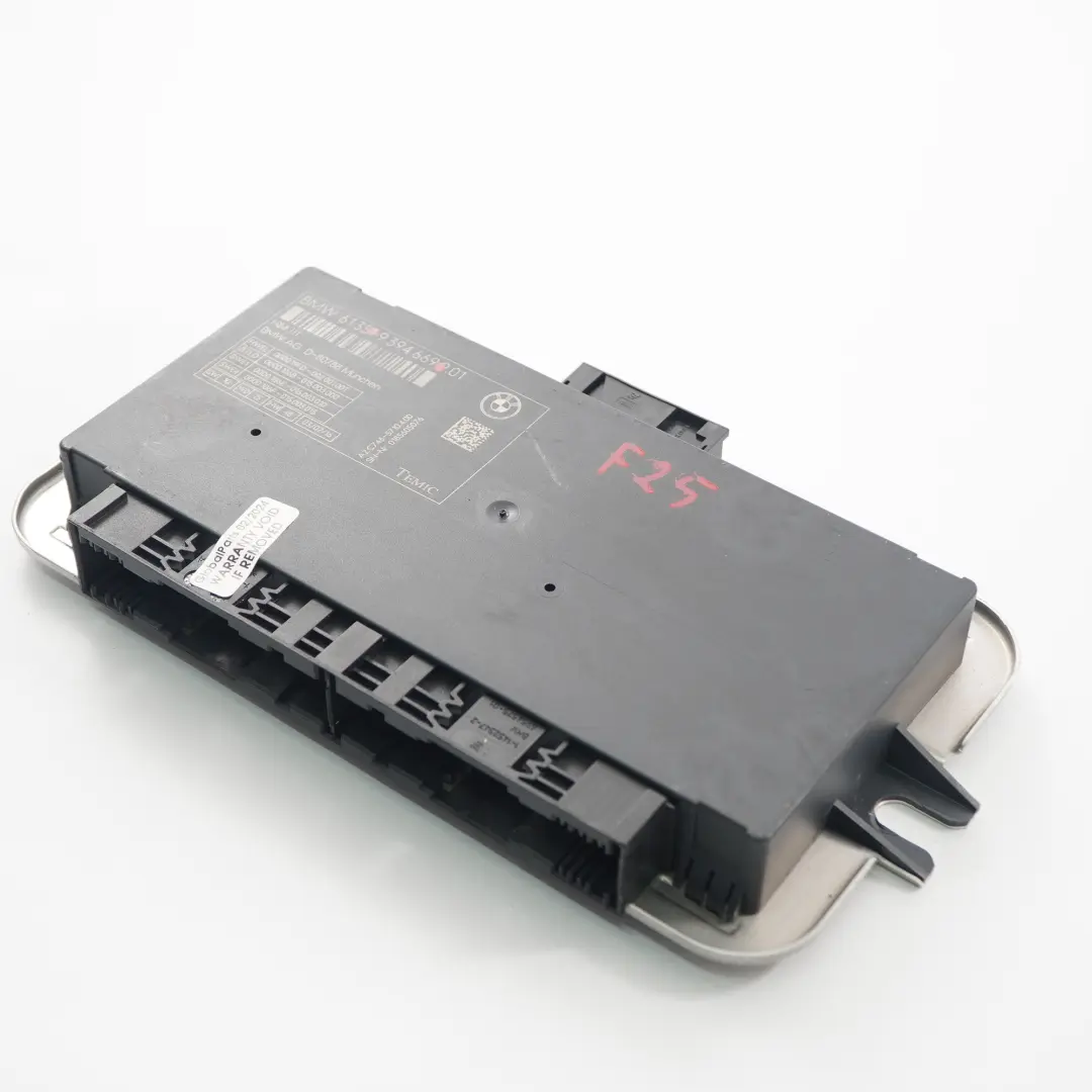 Footwell Luz Módulo Unidad de Control ECU FRM3 para BMW X3 F25 con número de pieza 9394669 BMW X3 F25 Footwell Luz Módulo Unidad de Control ECU FRM3 - SKU 9394669 - Número de pieza 9394669