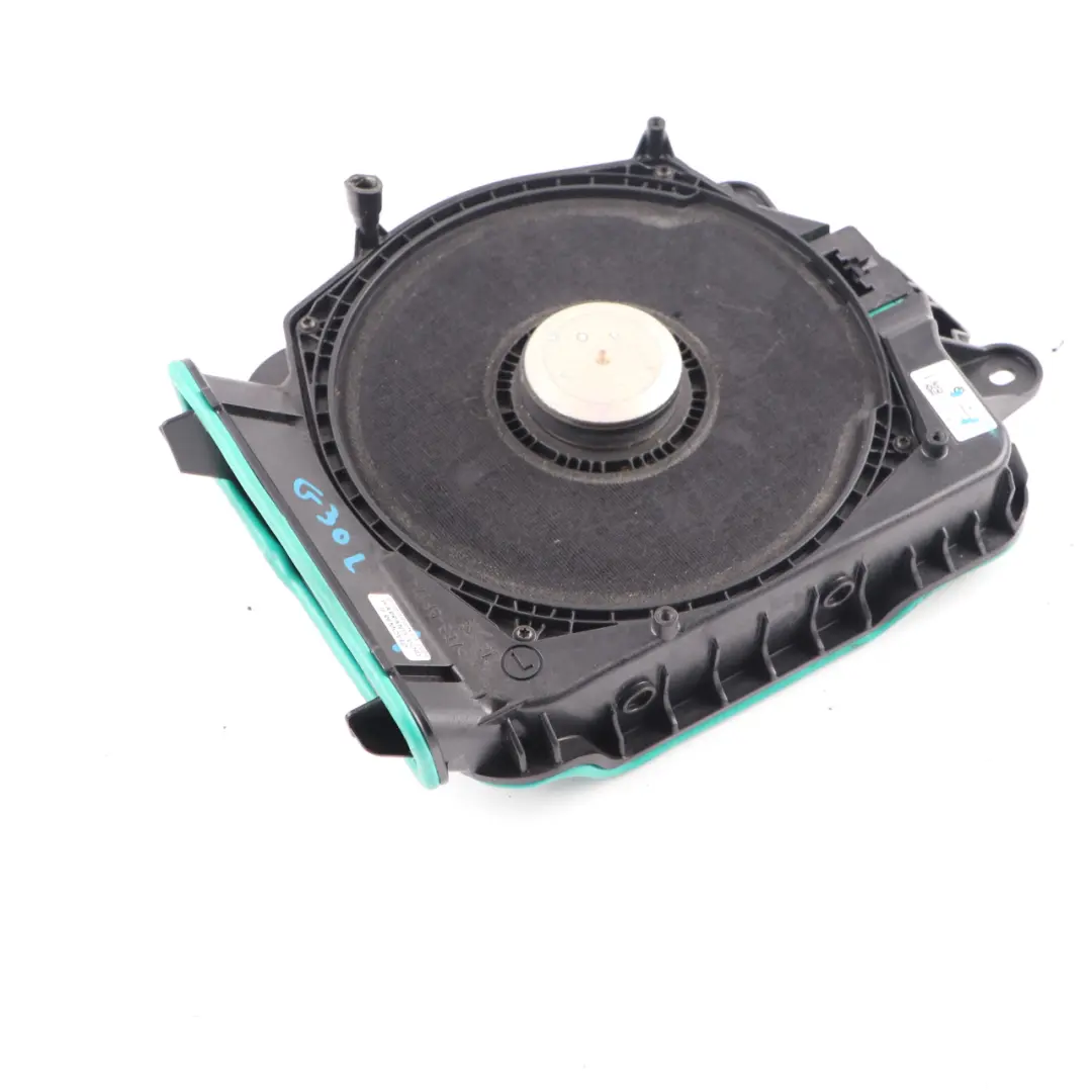 Central Bass Speaker Subwoofer Woofer Left N/S to BMW G30 G31 G32 GT with Part number 9395861 BMW G30 G31 G32 GT Central Bass Speaker Subwoofer Woofer Left N/S - SKU 9395861 - Part number 9395861