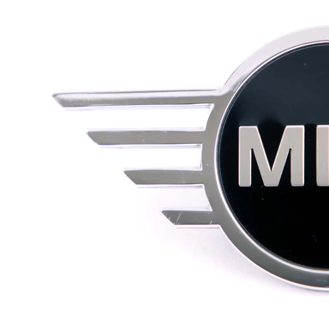 Portellone posteriore Coperchio Emblema Cromato per Mini F60 Countryman con numero di parte 9447810 Mini F60 Countryman Portellone posteriore Coperchio Emblema Cromato - SKU 9447810 - Numero di parte 9447810