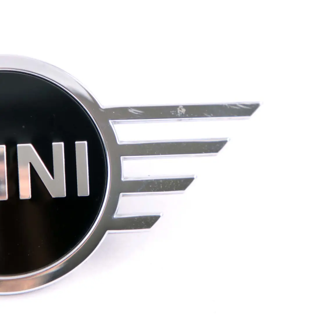 Portellone posteriore Coperchio Emblema Cromato per Mini F60 Countryman con numero di parte 9447810 Mini F60 Countryman Portellone posteriore Coperchio Emblema Cromato - SKU 9447810 - Numero di parte 9447810