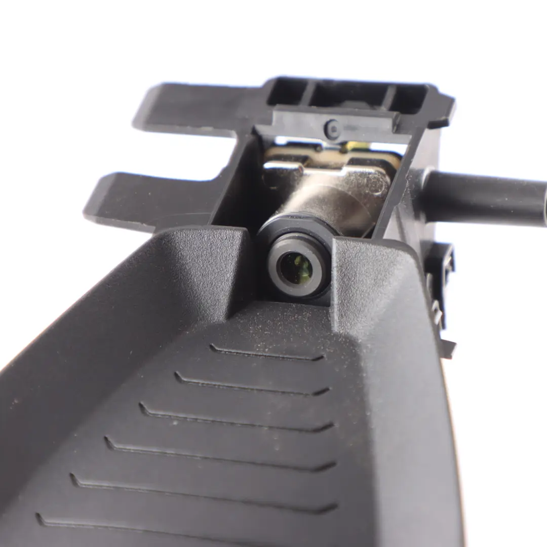 Lane Assistant Kafas Camera to Bmw 4 Series F32 F36 M4 F82 F83 with Part number 9458739 Bmw 4 Series F32 F36 M4 F82 F83 Lane Assistant Kafas Camera - SKU 9458739 - Part number 9458739