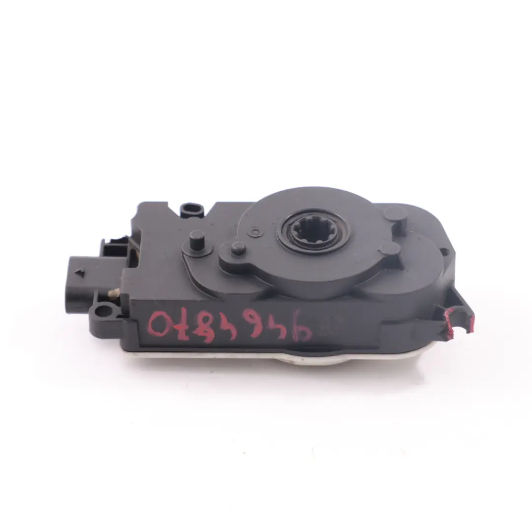 Motore otturatore griglia superiore Griglia Attiva Attuatore Griglia per BMW G20 con numero di parte 9464870 BMW G20 Motore otturatore griglia superiore Griglia Attiva Attuatore Griglia - SKU 9464870-1 - Numero di parte 9464870