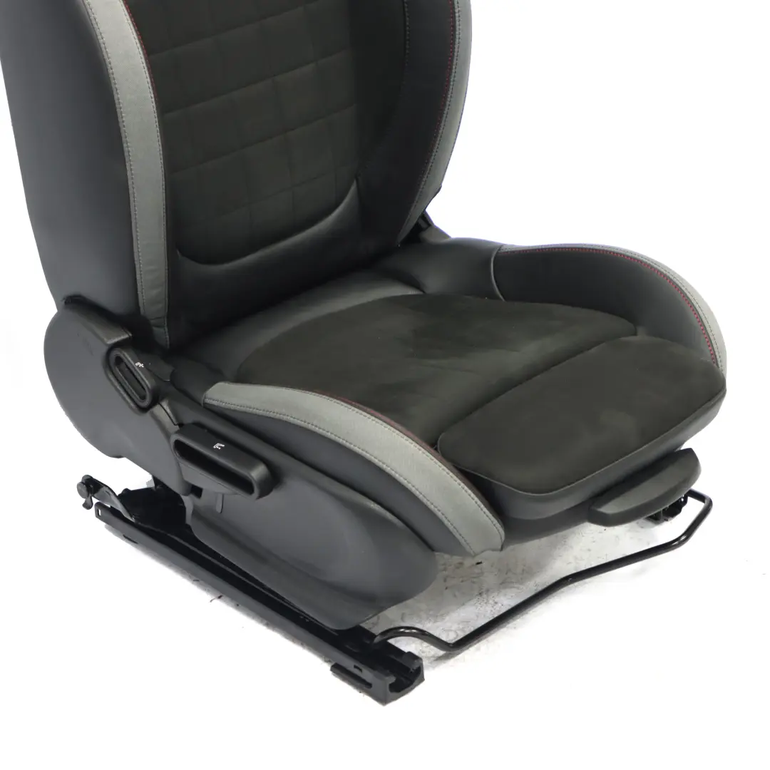 Fotel Siedzenie Prawy Przód Skóra Dinamica Czarne Szare do Mini JCW F60 o numerze 9471300 Mini JCW F60 Fotel Siedzenie Prawy Przód Skóra Dinamica Czarne Szare - SKU 9471300-1 - Numer Części 9471300