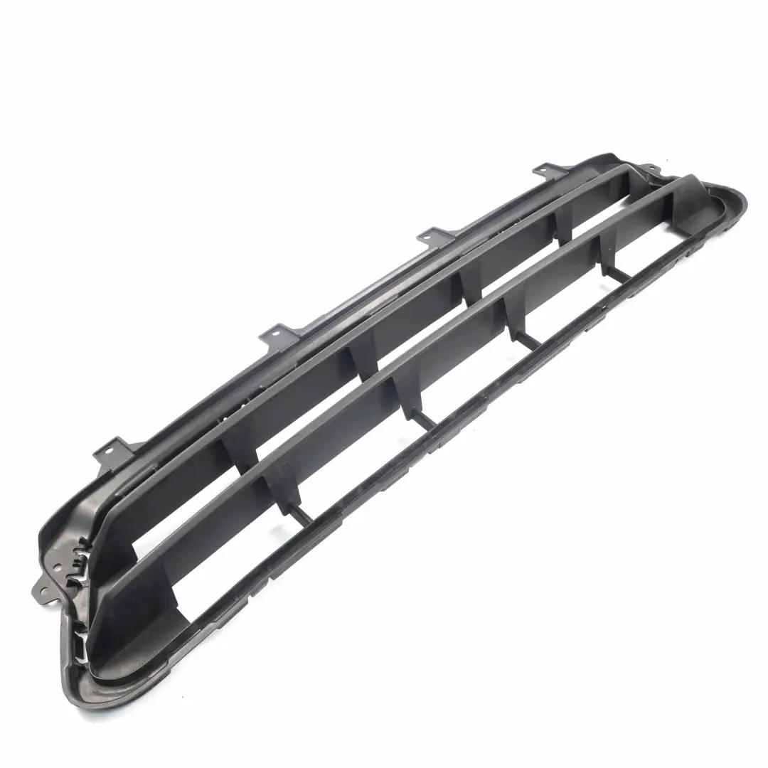 Pare-chocs avant Countryman Grille d'aeration centrale pour Mini F60 LCI à propos du numéro de pièce 9477040 Mini F60 LCI Pare-chocs avant Countryman Grille d'aeration centrale - SKU 9477040 - Numéro de pièce 9477040