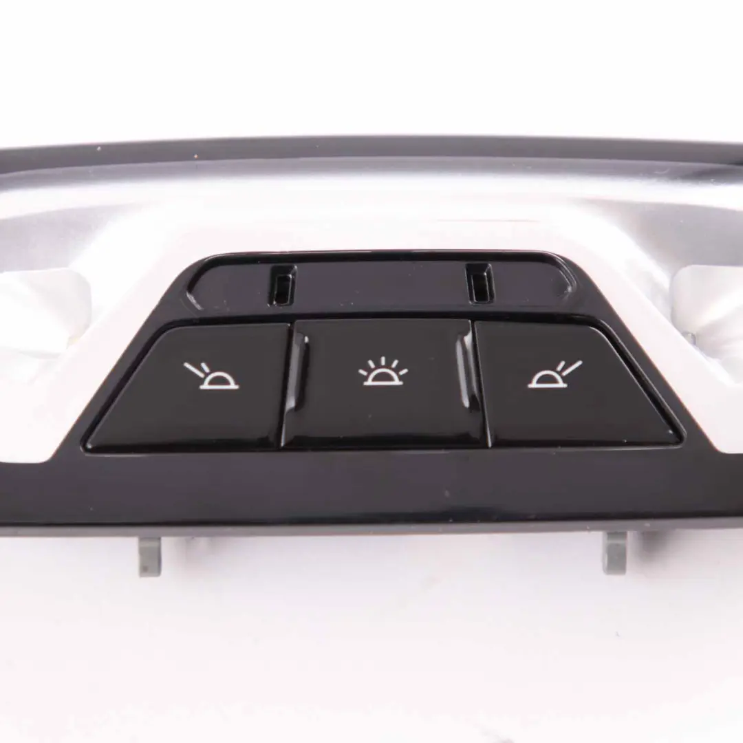 Interrupteur Lampe Toit Intérieur Arrière À LED Noir pour BMW F40 G20 G22 G80 à propos du numéro de pièce 9490431 BMW F40 G20 G22 G80 Interrupteur Lampe Toit Intérieur Arrière À LED Noir - SKU 9490431 - Numéro de pièce 9490431