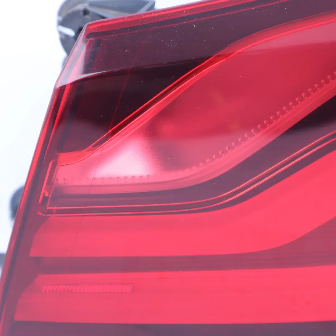 Lamp BMW F32 F33 F36 F82 M4 Light Side Panel Right O/S Black Line to Rear with Part number 9491576 Rear Lamp BMW F32 F33 F36 F82 M4 Light Side Panel Right O/S Black Line - SKU 9491576 - Part number 9491576