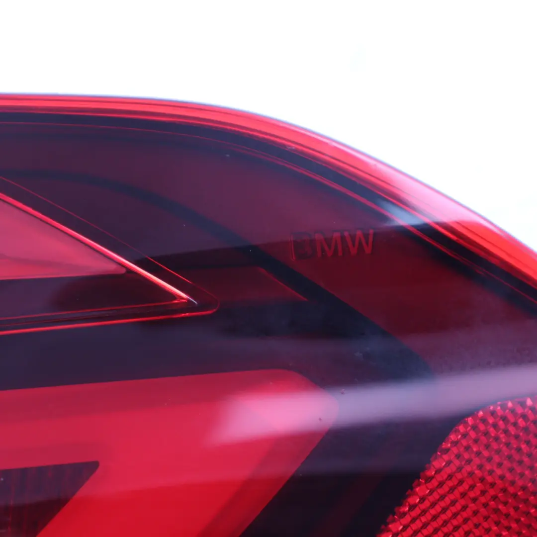 Lamp BMW F32 F33 F36 F82 M4 Light Side Panel Right O/S Black Line to Rear with Part number 9491576 Rear Lamp BMW F32 F33 F36 F82 M4 Light Side Panel Right O/S Black Line - SKU 9491576 - Part number 9491576