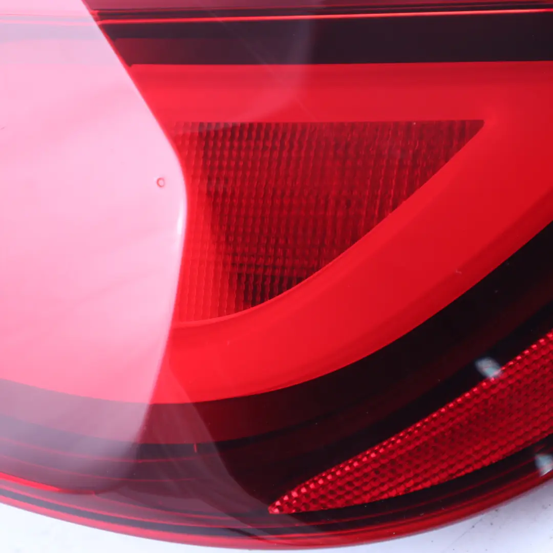 Lamp BMW F32 F33 F36 F82 M4 Light Side Panel Right O/S Black Line to Rear with Part number 9491576 Rear Lamp BMW F32 F33 F36 F82 M4 Light Side Panel Right O/S Black Line - SKU 9491576 - Part number 9491576