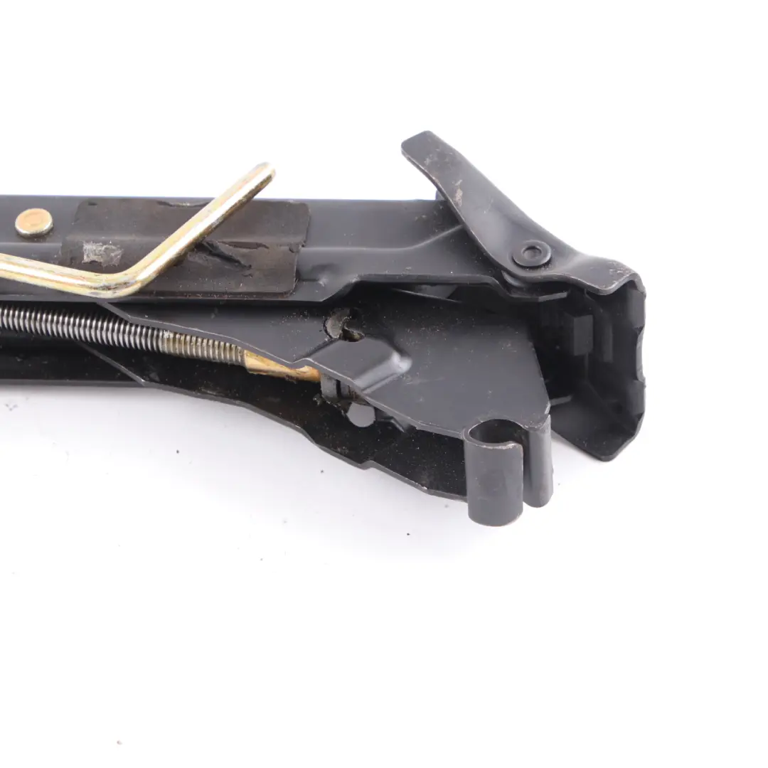 Lifting Jack Volvo S60 V70 Car Tool Emergency Wheel Lift to with Part number 9492743 Lifting Jack Volvo S60 V70 Car Tool Emergency Wheel Lift - SKU 9492743 - Part number 9492743