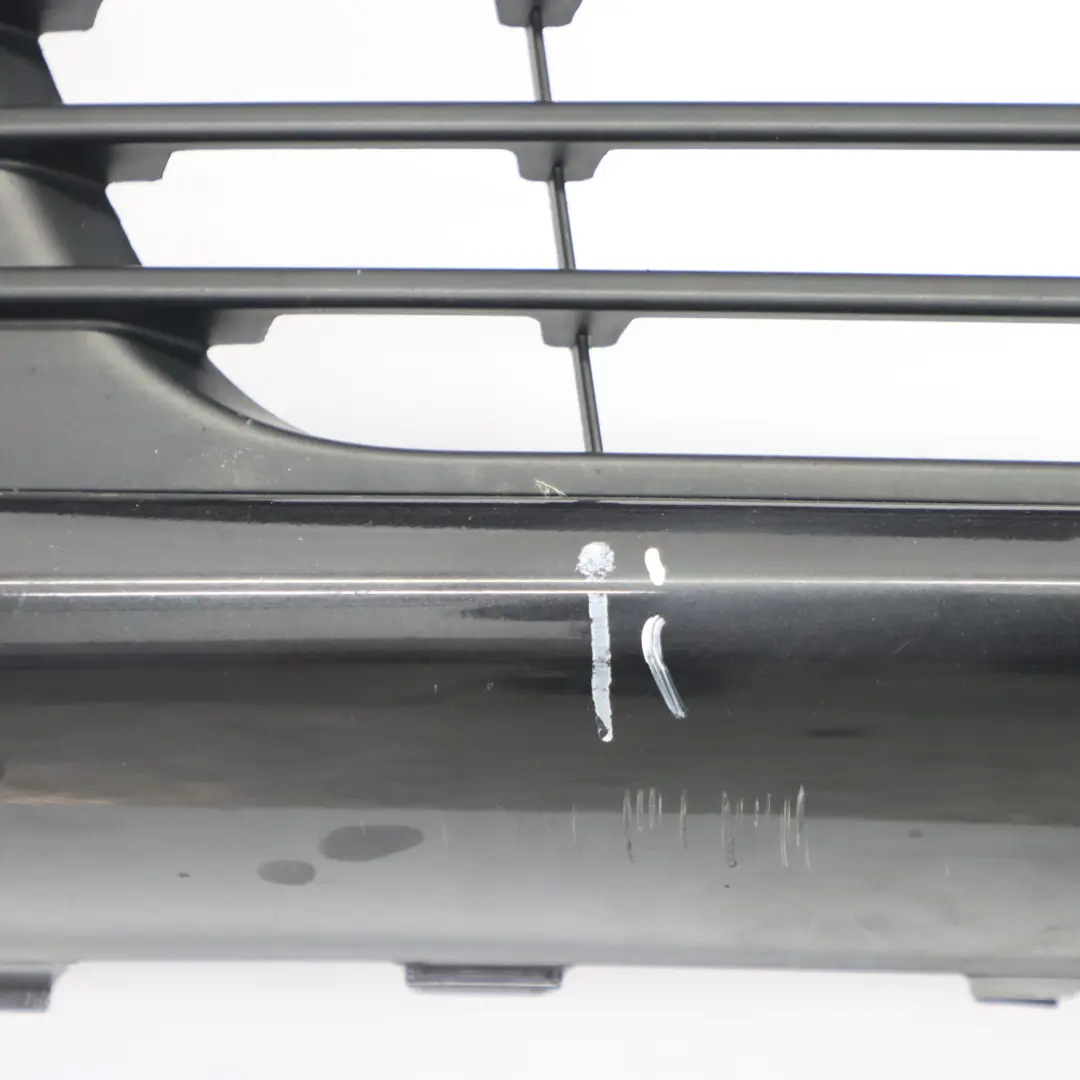 Front Bumper Opel Vauxhall Vivaro B Trim Panel Covering Midnight Black - D68 to with Part number 95517277 Front Bumper Opel Vauxhall Vivaro B Trim Panel Covering Midnight Black - D68 - SKU 95517277-MID - Part number 95517277