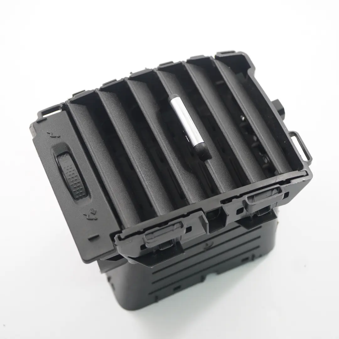 Bocchetta Cruscotto Cruscotto Sinistra Centro Griglia per Opel Vivaro B con numero di parte 95517494 Opel Vivaro B Bocchetta Cruscotto Cruscotto Sinistra Centro Griglia - SKU 95517494 - Numero di parte 95517494